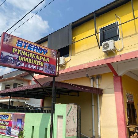 Penginapan Steady Mitra Reddoorz 先达 外观 照片